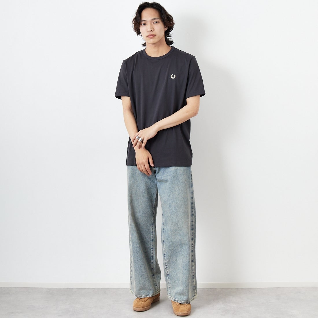 FRED PERRY [フレッドペリー] ワンポイントロゴ刺繍 ショートスリーブ リンガーTシャツ [M3519] Y93 ANCHOR &&モデル身長：179cm 着用サイズ：M&&