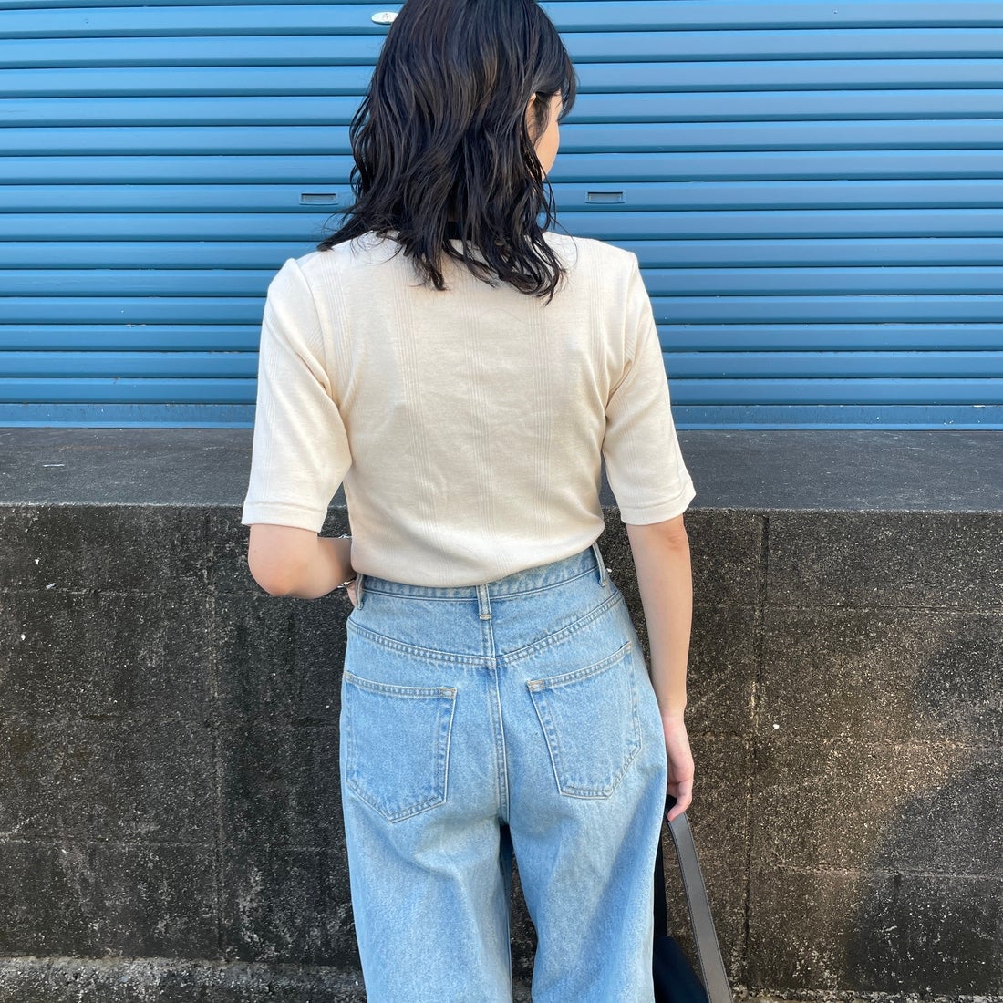 Robert P.Miller [ロバートピーミラー] 別注 5分袖クルーネックTシャツ [RM241-248IN-JF] IVORY &&モデル身長：160cm 着用サイズ：F&&