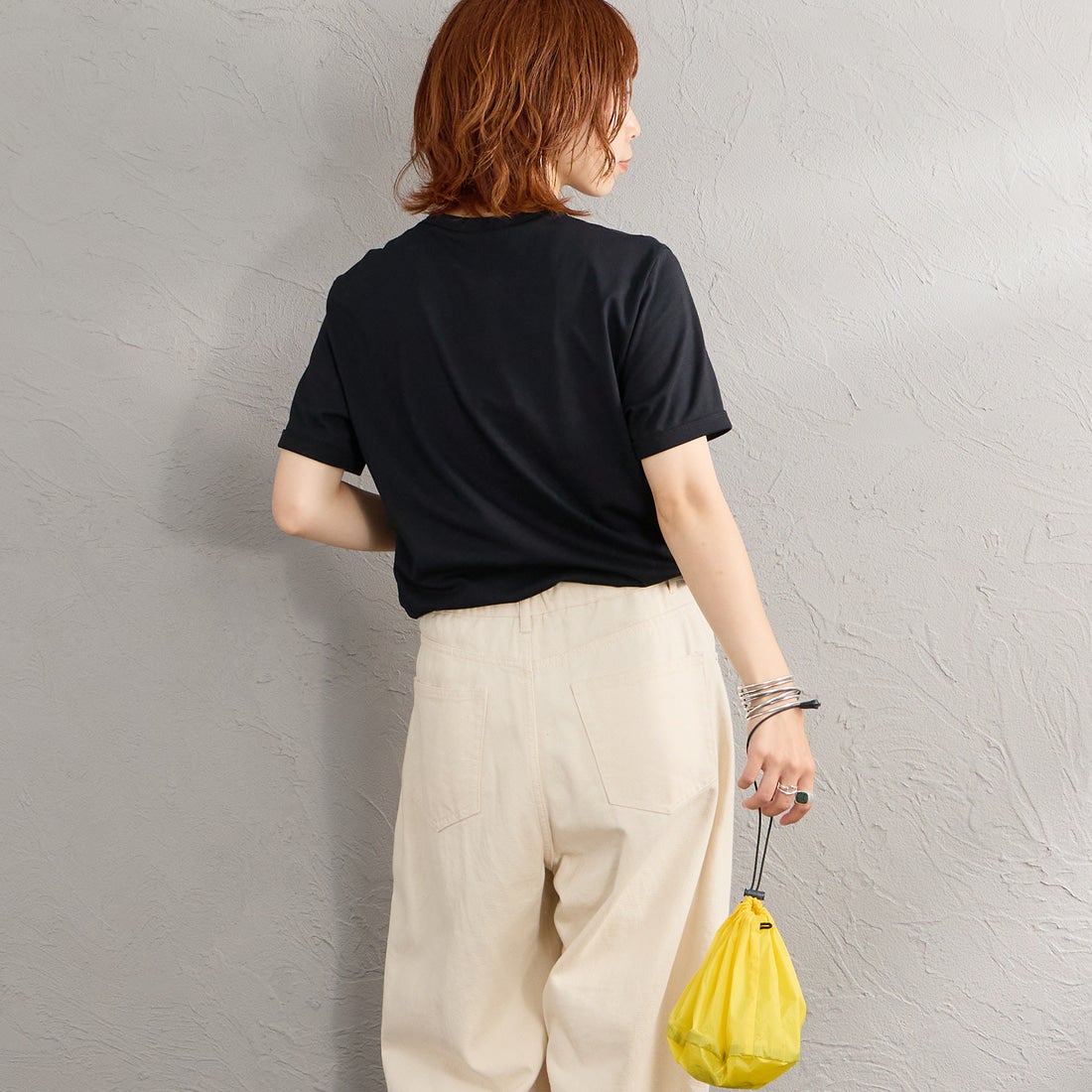 FRED PERRY [フレッドペリー] ワンポイントロゴ刺繍 ショートスリーブ リンガーTシャツ [M3519] 102 BLACK &&モデル身長：158cm 着用サイズ：S&&