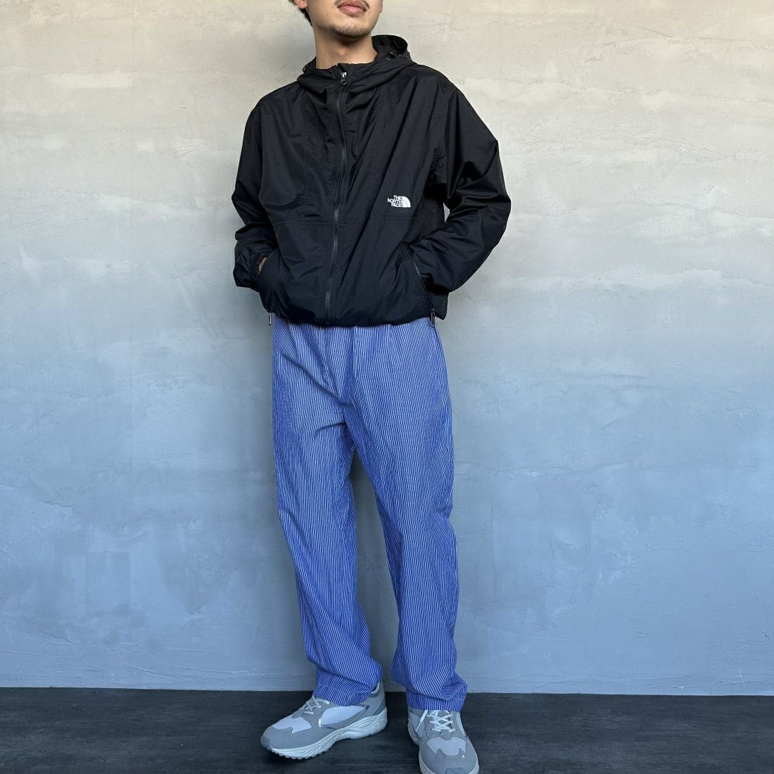 UNIVERSAL OVERALL [ユニバーサルオーバーオール] 別注 パジャマパンツ [U2411660IN-JF] NVY ST &&モデル身長：168cm 着用サイズ：L&&