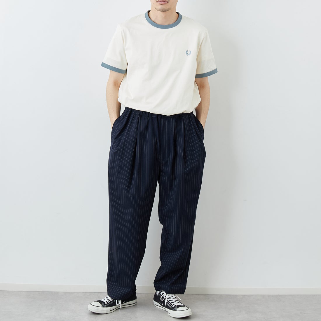 FRED PERRY [フレッドペリー] 別注 ワンポイントロゴ刺繍 ショートスリーブ リンガーTシャツ [M3519-JF] ECRU/STOCK &&モデル身長：168cm 着用サイズ：L&&