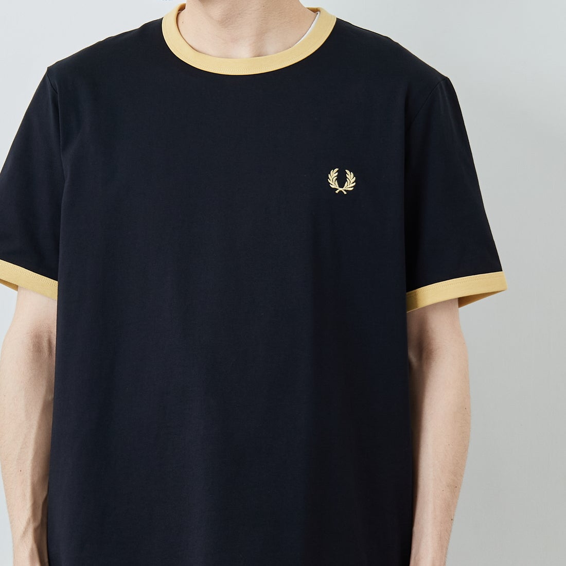 FRED PERRY [フレッドペリー] 別注 ワンポイントロゴ刺繍 ショートスリーブ リンガーTシャツ [M3519-JF] BLACK/CHAM