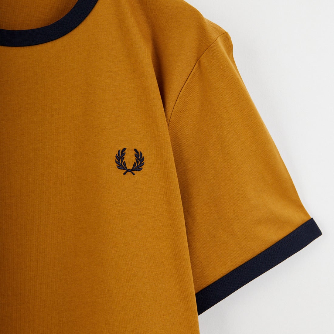 FRED PERRY [フレッドペリー] 別注 ワンポイントロゴ刺繍 ショートスリーブ リンガーTシャツ [M3519-JF] DARK CARAM