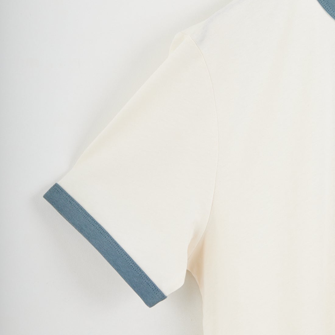 FRED PERRY [フレッドペリー] 別注 ワンポイントロゴ刺繍 リンガーTシャツ [M3519-JF] ECRU/STOCK