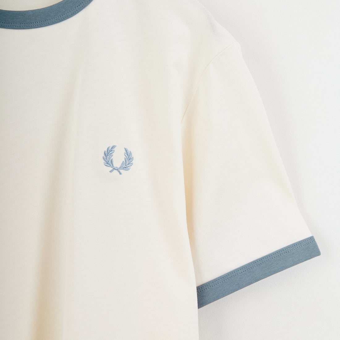 FRED PERRY [フレッドペリー] 別注 ワンポイントロゴ刺繍 リンガーTシャツ [M3519-JF] ECRU/STOCK