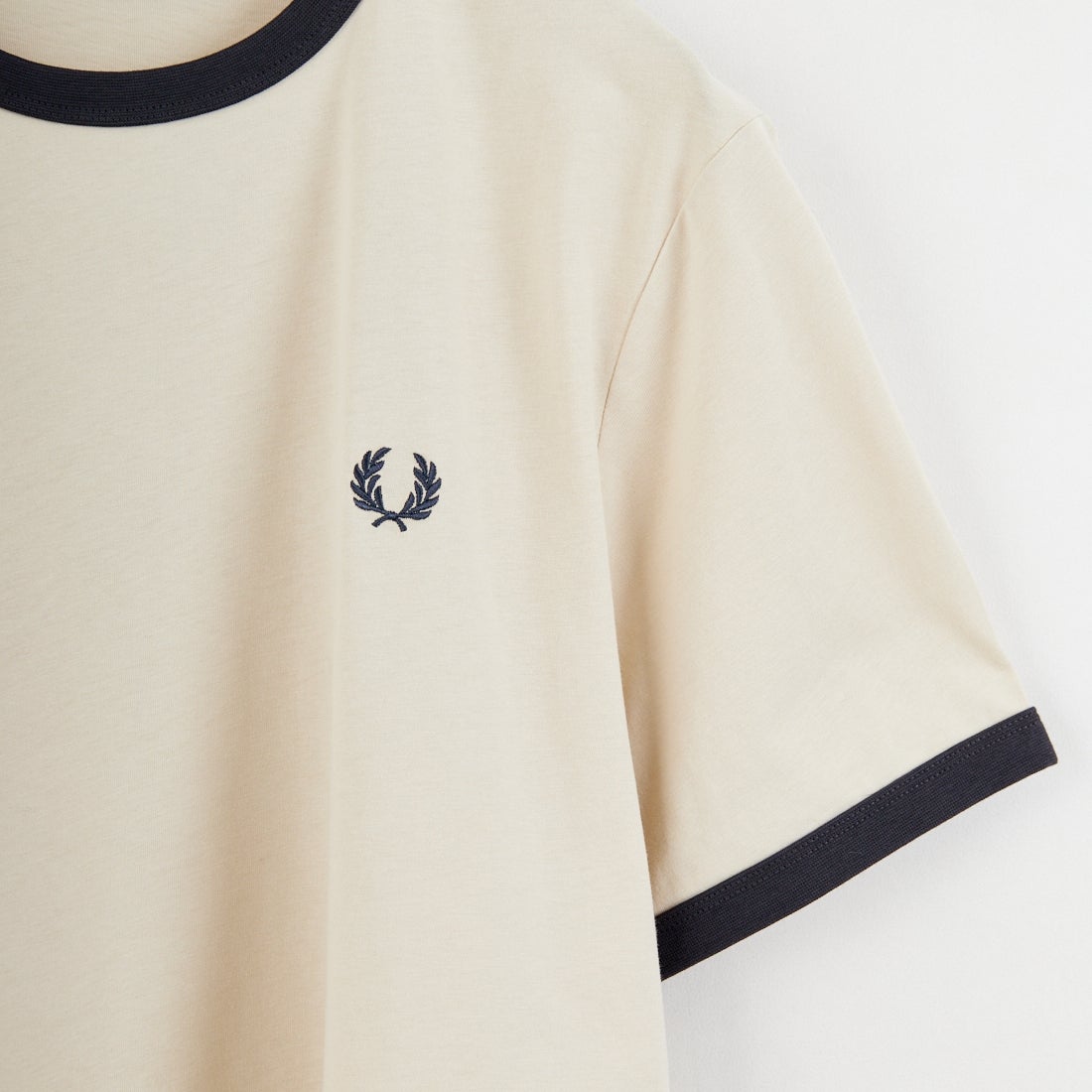 FRED PERRY [フレッドペリー] 別注 ワンポイントロゴ刺繍 リンガーTシャツ [M3519-JF] OATMEAL/AN