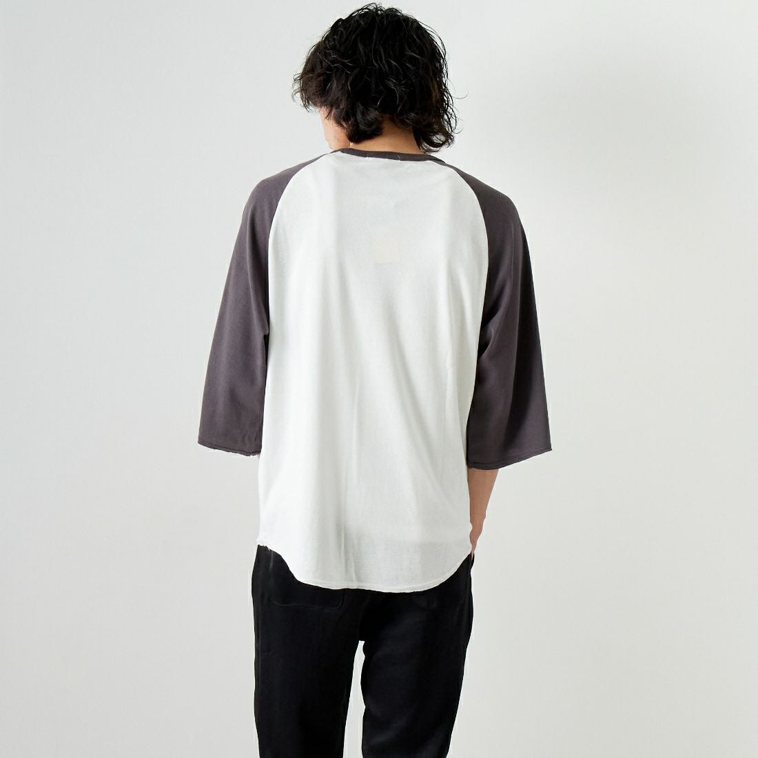 HELLO CALIF [ハローカリフ] スラブベースボールTシャツ [641521] OFF WHT &&モデル身長：182cm 着用サイズ：L&&