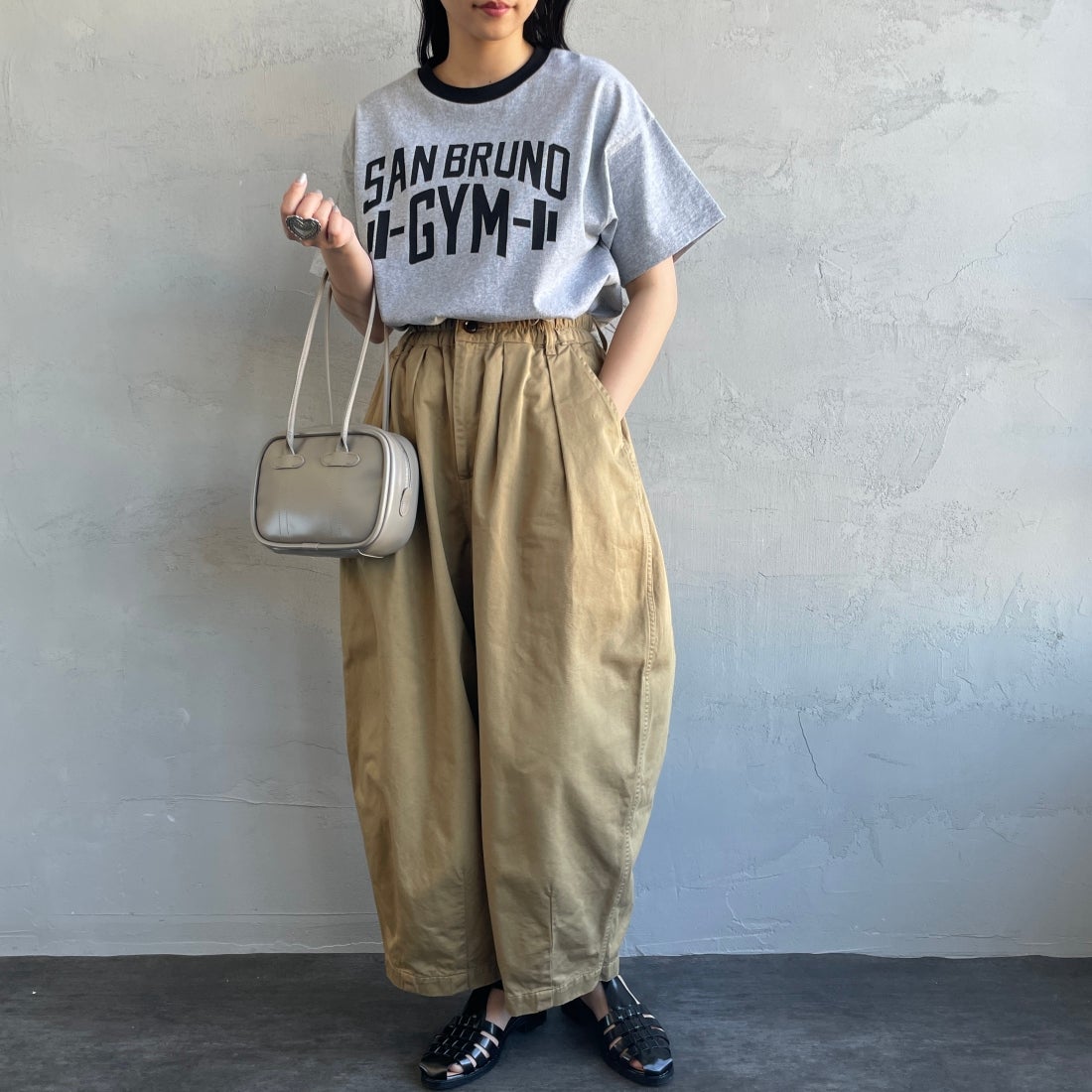 HARVESTY [ハーベスティ] サーカスパンツ [A11709] 34 KHAKI &&モデル身長：156cm 着用サイズ：1&&