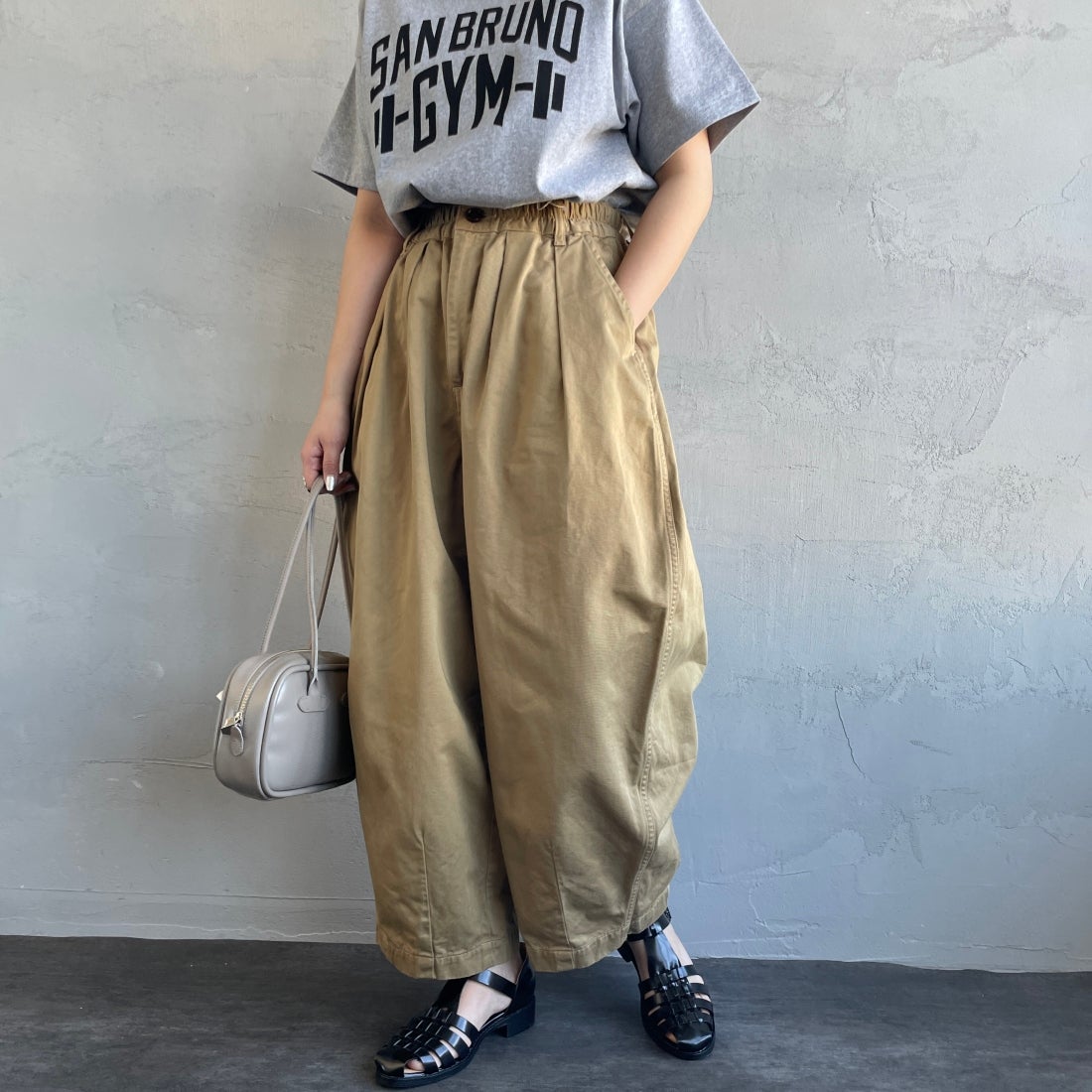 HARVESTY [ハーベスティ] サーカスパンツ [A11709] 34 KHAKI &&モデル身長：156cm 着用サイズ：1&&