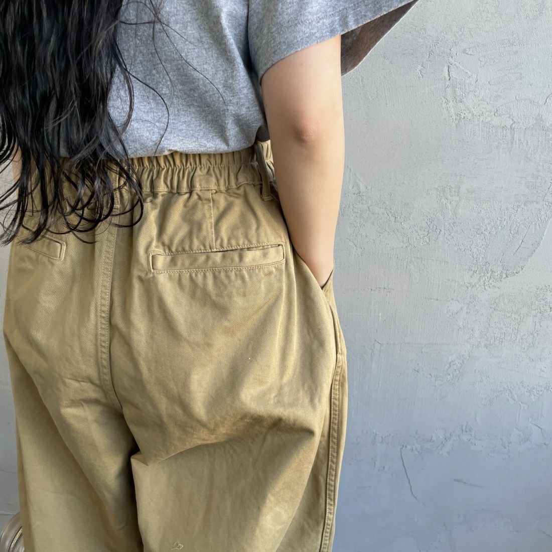 HARVESTY [ハーベスティ] サーカスパンツ [A11709] 34 KHAKI &&モデル身長：156cm 着用サイズ：1&&