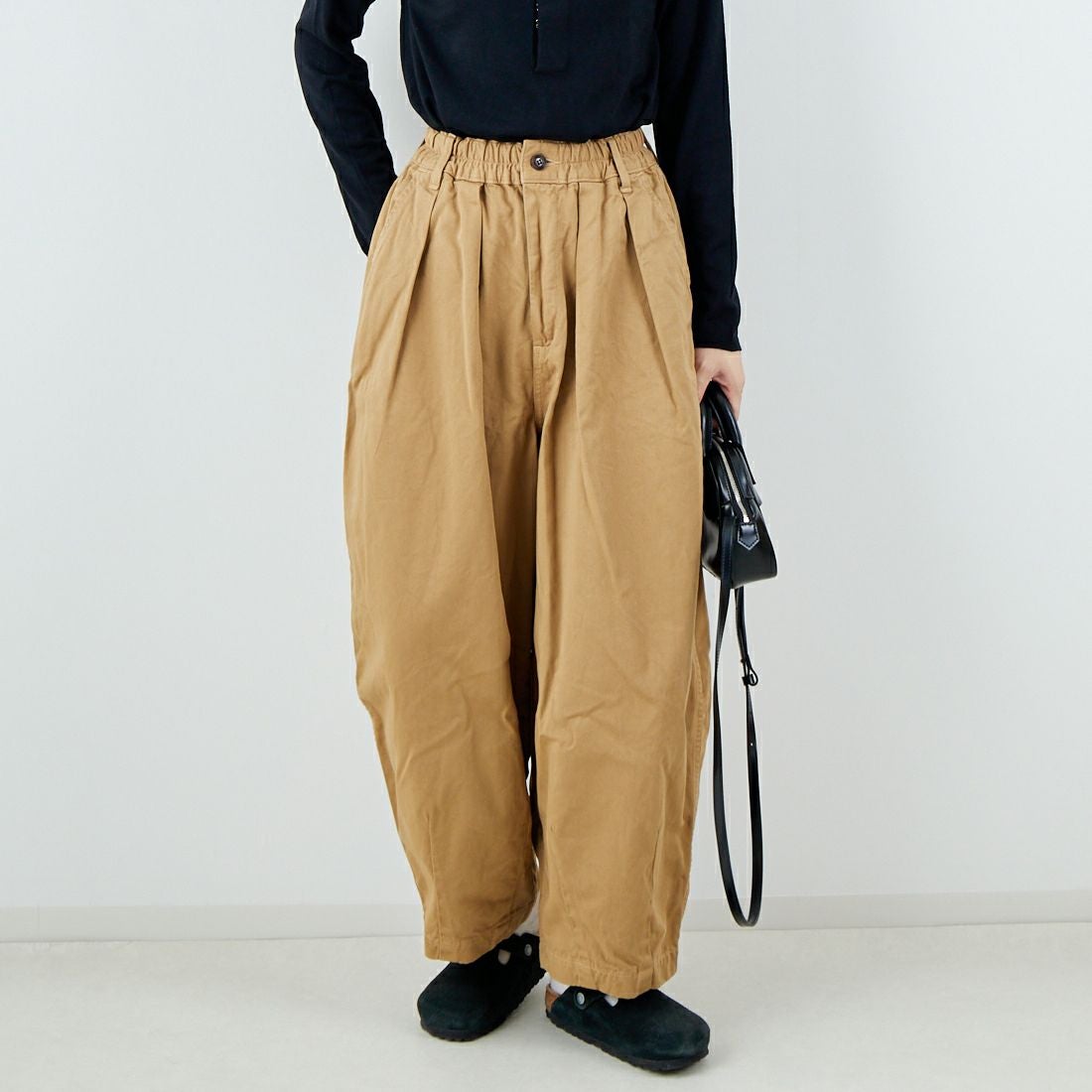 HARVESTY [ハーベスティ] サーカスパンツ [A11709] 34 KHAKI &&モデル身長：162cm 着用サイズ：1&&