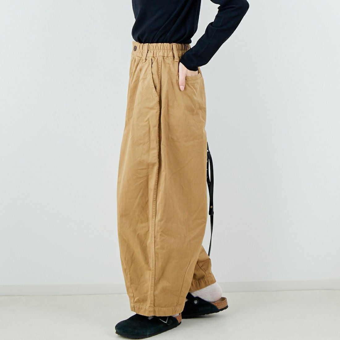HARVESTY [ハーベスティ] サーカスパンツ [A11709] 34 KHAKI &&モデル身長：162cm 着用サイズ：1&&