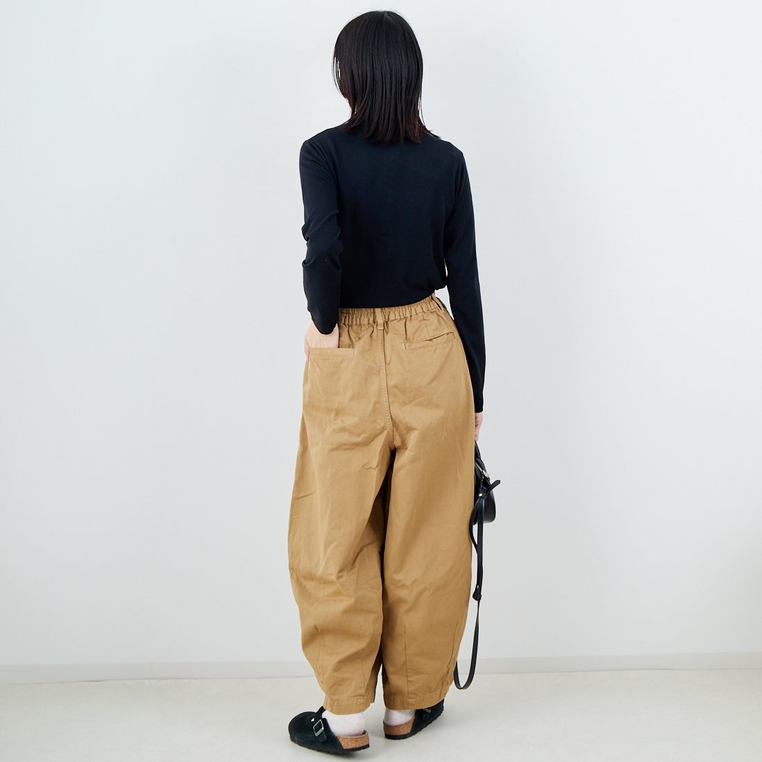 HARVESTY [ハーベスティ] サーカスパンツ [A11709] 34 KHAKI &&モデル身長：162cm 着用サイズ：1&&