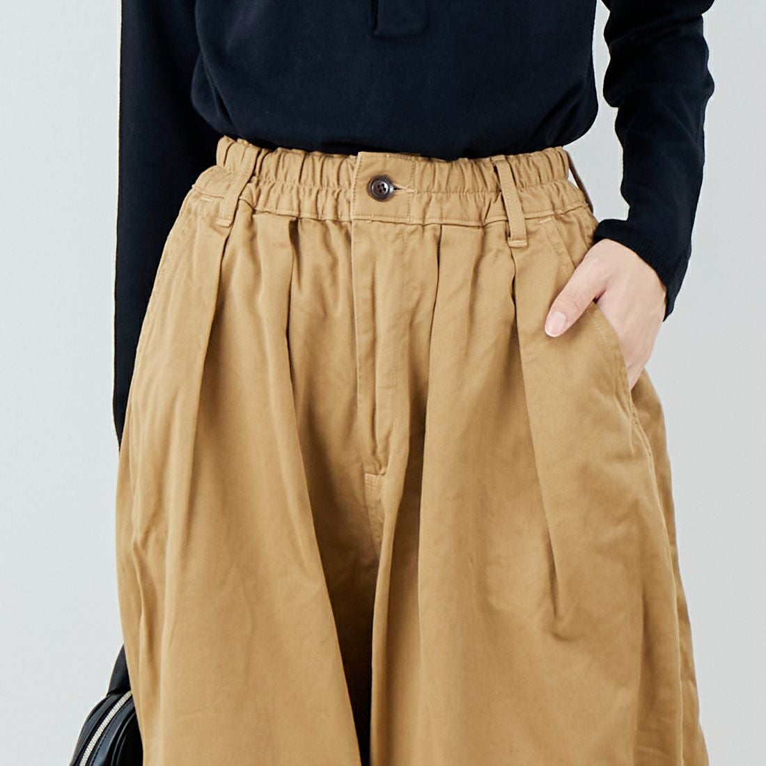 HARVESTY [ハーベスティ] サーカスパンツ [A11709] 34 KHAKI &&モデル身長：162cm 着用サイズ：1&&