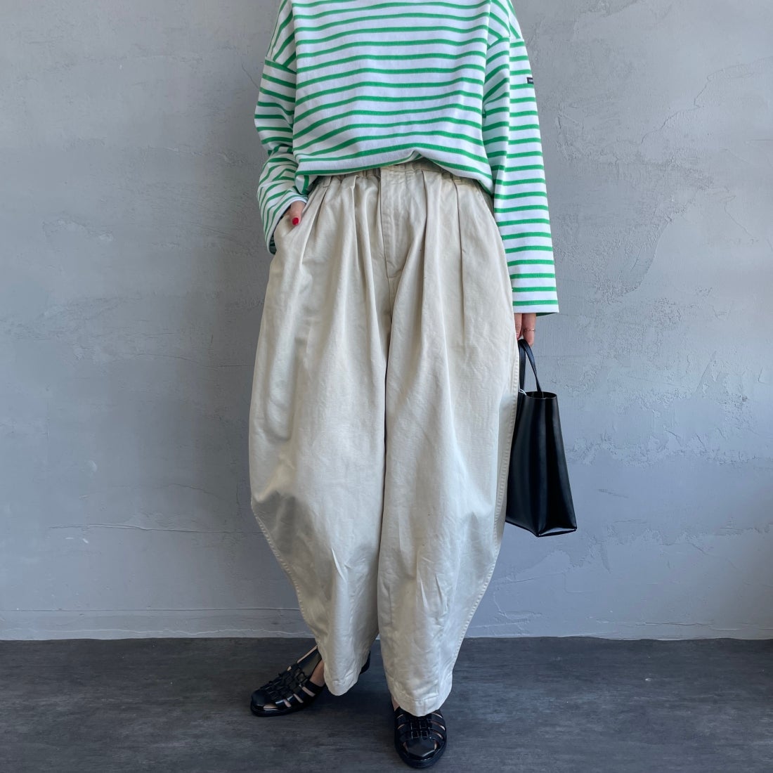 HARVESTY [ハーベスティ] サーカスパンツ [A11709] 31 IVORY &&モデル身長：156cm 着用サイズ：1&&