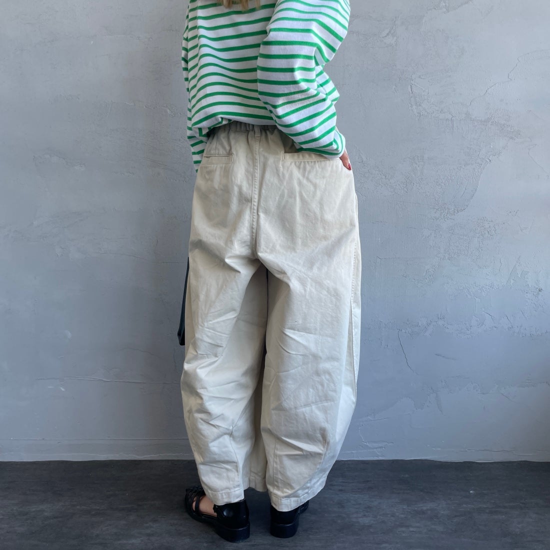 HARVESTY [ハーベスティ] サーカスパンツ [A11709] 31 IVORY &&モデル身長：156cm 着用サイズ：1&&