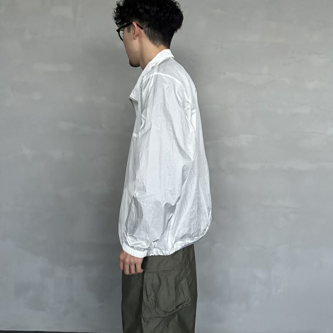 frostline [フロストライン] 別注 フルジップジャケット [FL1-JK-IN4-JF] WHITE&&モデル身長：168cm 着用サイズ：L&&