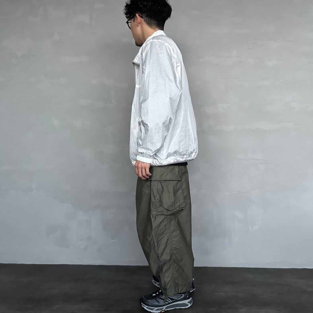 frostline [フロストライン] 別注 フルジップジャケット [FL1-JK-IN4-JF] WHITE&&モデル身長：168cm 着用サイズ：L&&