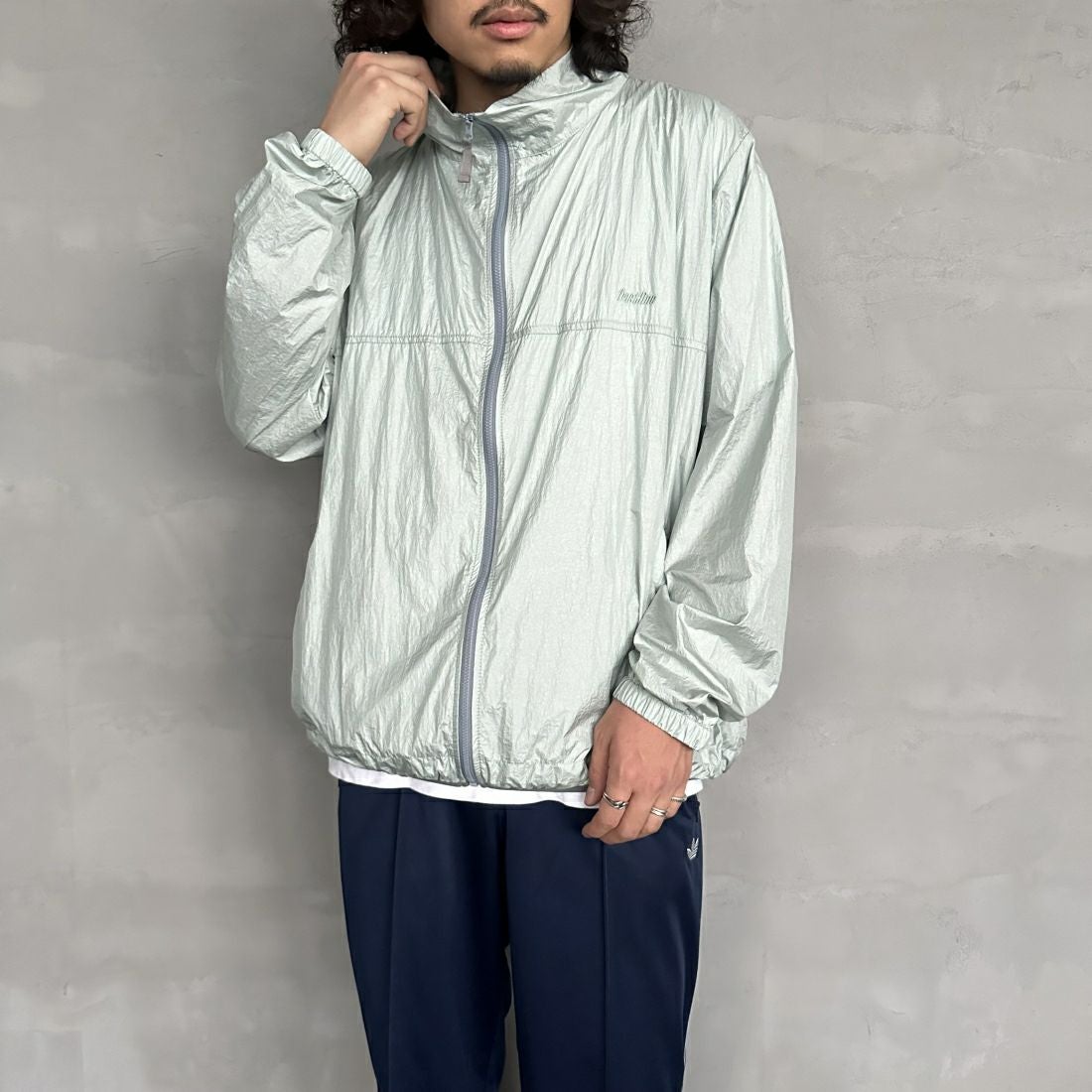 frostline [フロストライン] 別注 フルジップジャケット [FL1-JK-IN4-JF] LT.BLUE&&モデル身長：173cm 着用サイズ：L&&