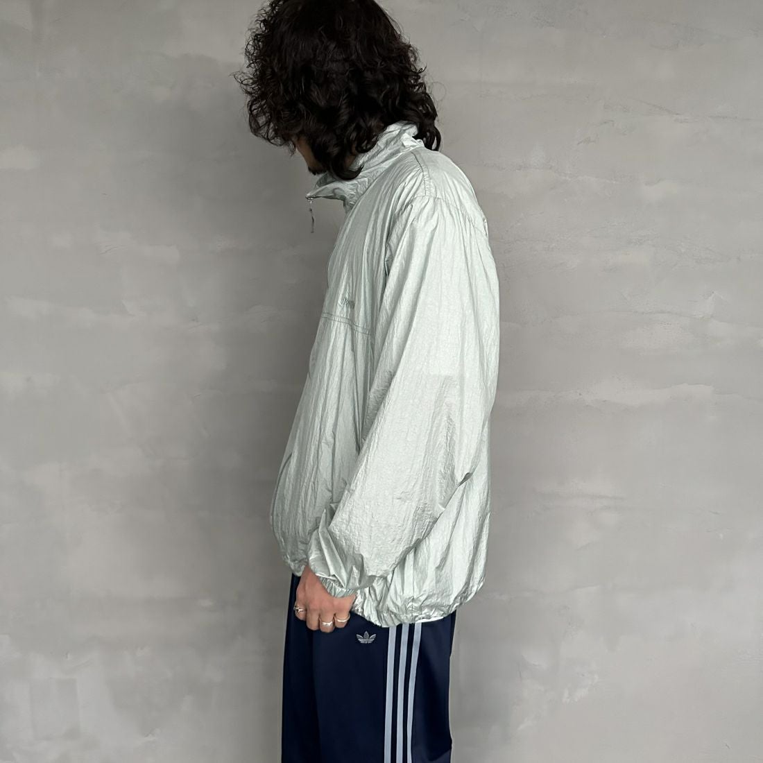 frostline [フロストライン] 別注 フルジップジャケット [FL1-JK-IN4-JF] LT.BLUE&&モデル身長：173cm 着用サイズ：L&&