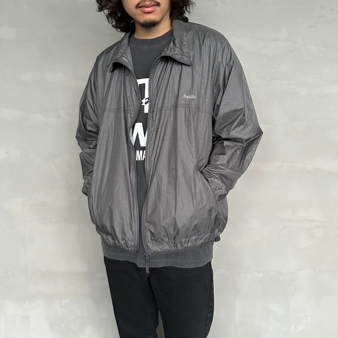 frostline [フロストライン] 別注 フルジップジャケット [FL1-JK-IN4-JF] CHARCOAL&&モデル身長：173cm 着用サイズ：M&&