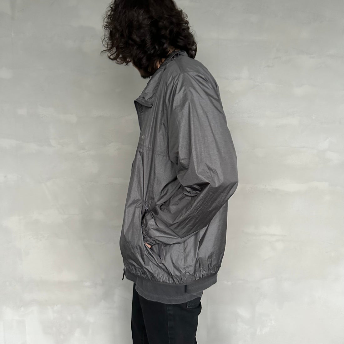frostline [フロストライン] 別注 フルジップジャケット [FL1-JK-IN4-JF] CHARCOAL&&モデル身長：173cm 着用サイズ：M&&