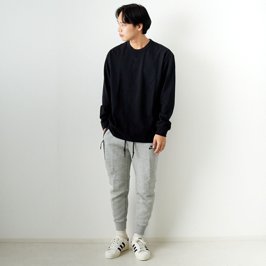 NIKE [ナイキ] ロングスリーブTシャツ [DO7391] 010 ﾌﾞﾗｯｸ &&モデル身長：179cm 着用サイズ：L&&