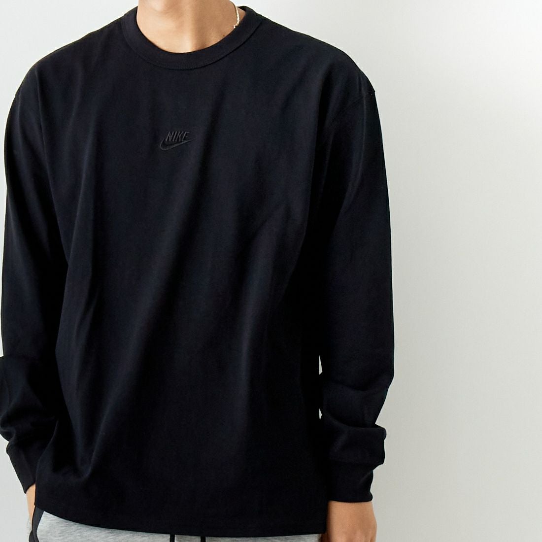 NIKE [ナイキ] ロングスリーブTシャツ [DO7391] 010 ﾌﾞﾗｯｸ &&モデル身長：179cm 着用サイズ：L&&