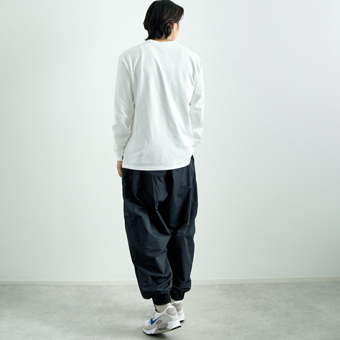 NIKE [ナイキ] ロングスリーブTシャツ [DO7391] 100 ﾎﾜｲﾄ &&モデル身長：179cm 着用サイズ：M&&