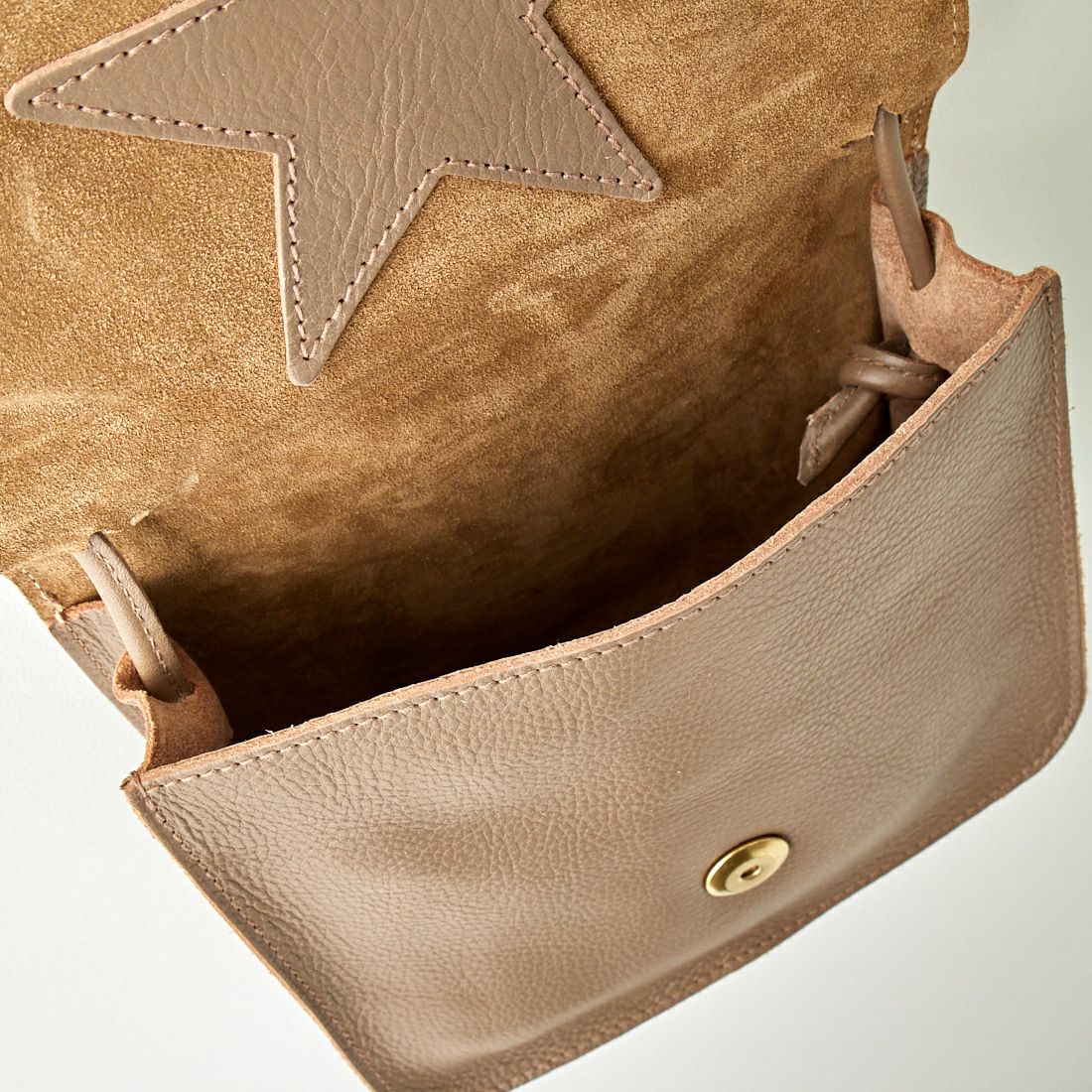 IL BISONTE [イルビゾンテ] クロスボディバッグ [54192300210