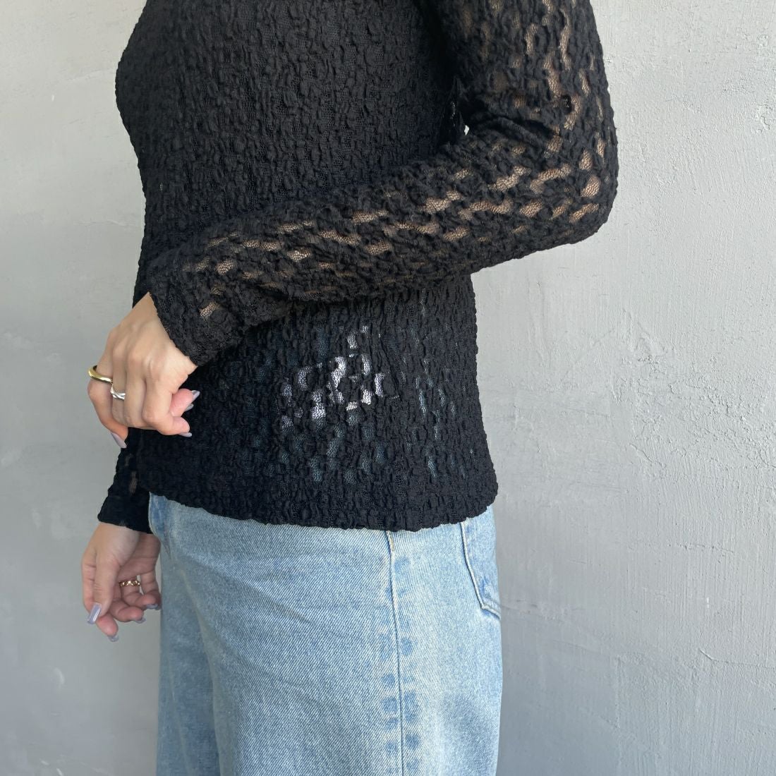 Jeans Factory Clothes [ジーンズファクトリークローズ] レース柄クルーネックシアーカットソー [21241058] 004 ﾌﾞﾗｯｸ &&モデル身長：163cm 着用サイズ：F&&