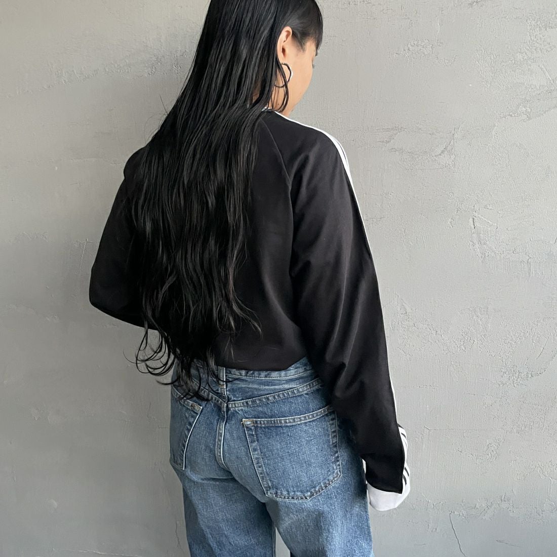 adidas Originals [アディダス オリジナルス] アディカラークラシックス スリーストライプス ロングスリーブTシャツ [BVB94]IA4877&&モデル身長：156cm　着用サイズ：S&&