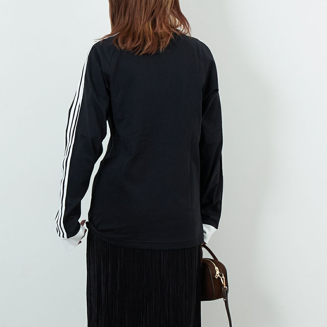 adidas Originals [アディダス オリジナルス] アディカラークラシックス スリーストライプス ロングスリーブTシャツ [BVB94]IA4877 &&モデル身長：167cm 着用サイズ：M&&