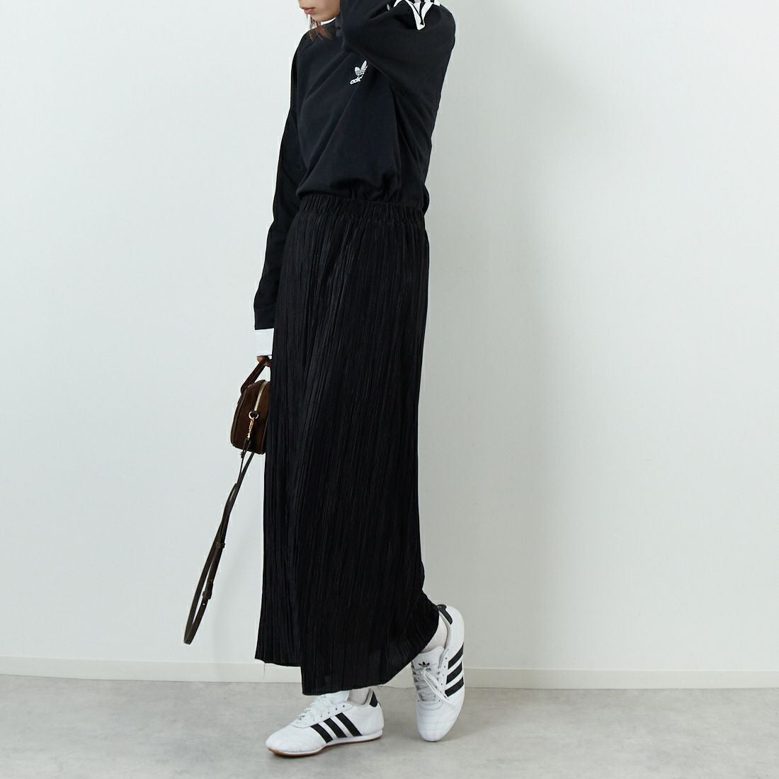 adidas Originals [アディダス オリジナルス] アディカラークラシックス スリーストライプス ロングスリーブTシャツ [BVB94]IA4877 &&モデル身長：167cm 着用サイズ：M&&