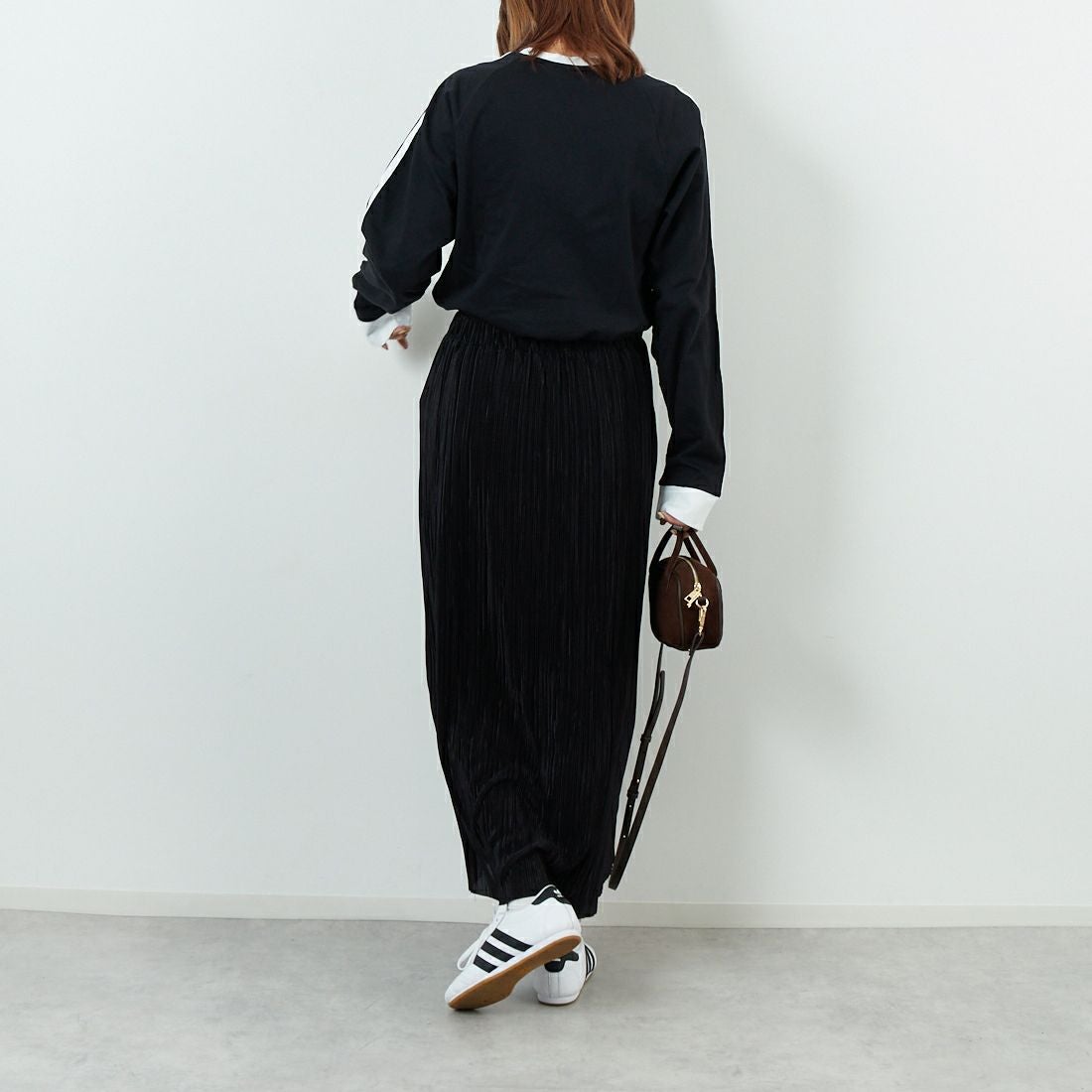 adidas Originals [アディダス オリジナルス] アディカラークラシックス スリーストライプス ロングスリーブTシャツ [BVB94]IA4877 &&モデル身長：167cm 着用サイズ：M&&