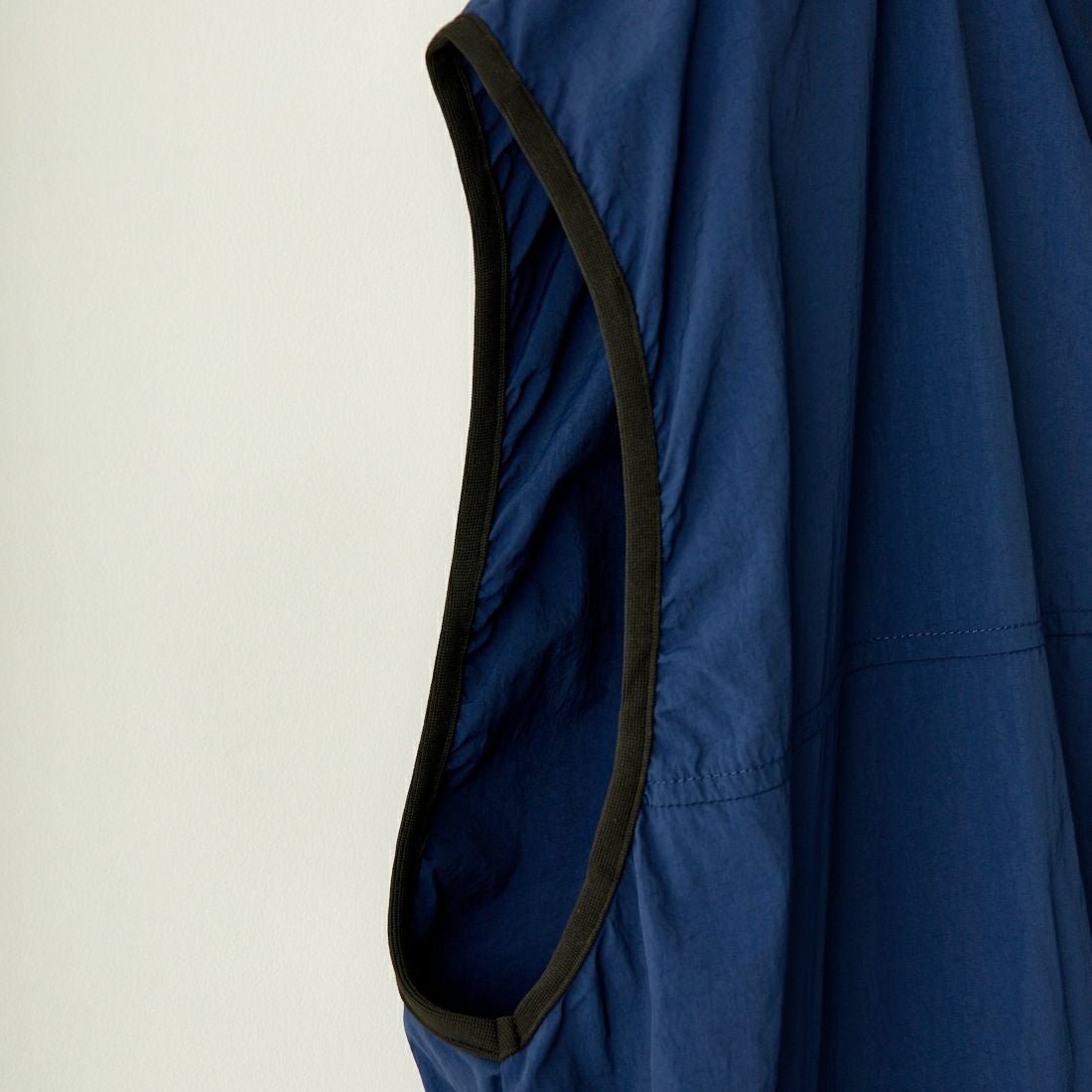 frostline [フロストライン] 別注 ナイロンベスト [FL6-VT-IN4-JF] NAVY