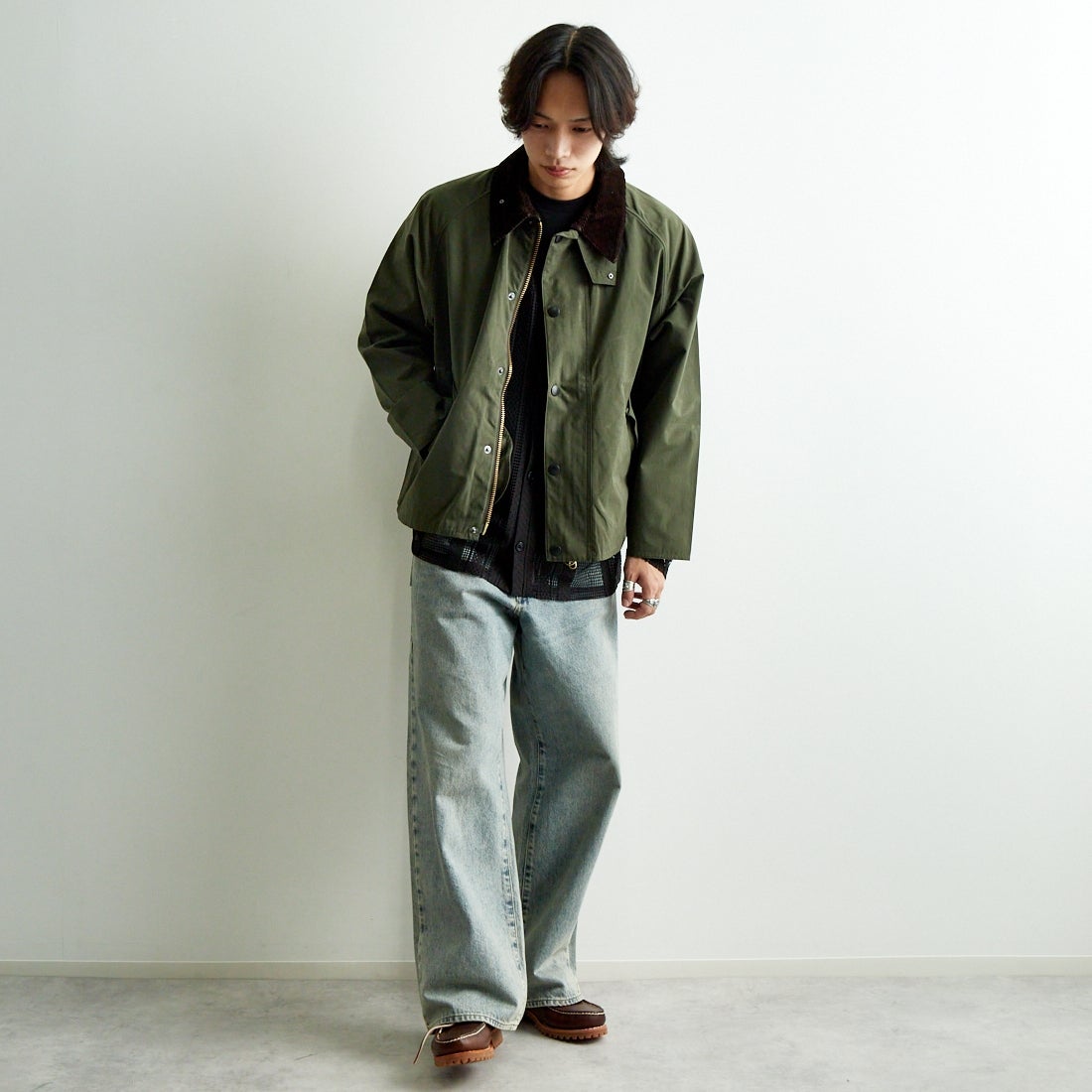 Barbour [バブアー] トランスポート ピーチスキンノンオイルドジャケット [MCA0931] SAGE &&モデル身長：179cm 着用サイズ：38&&
