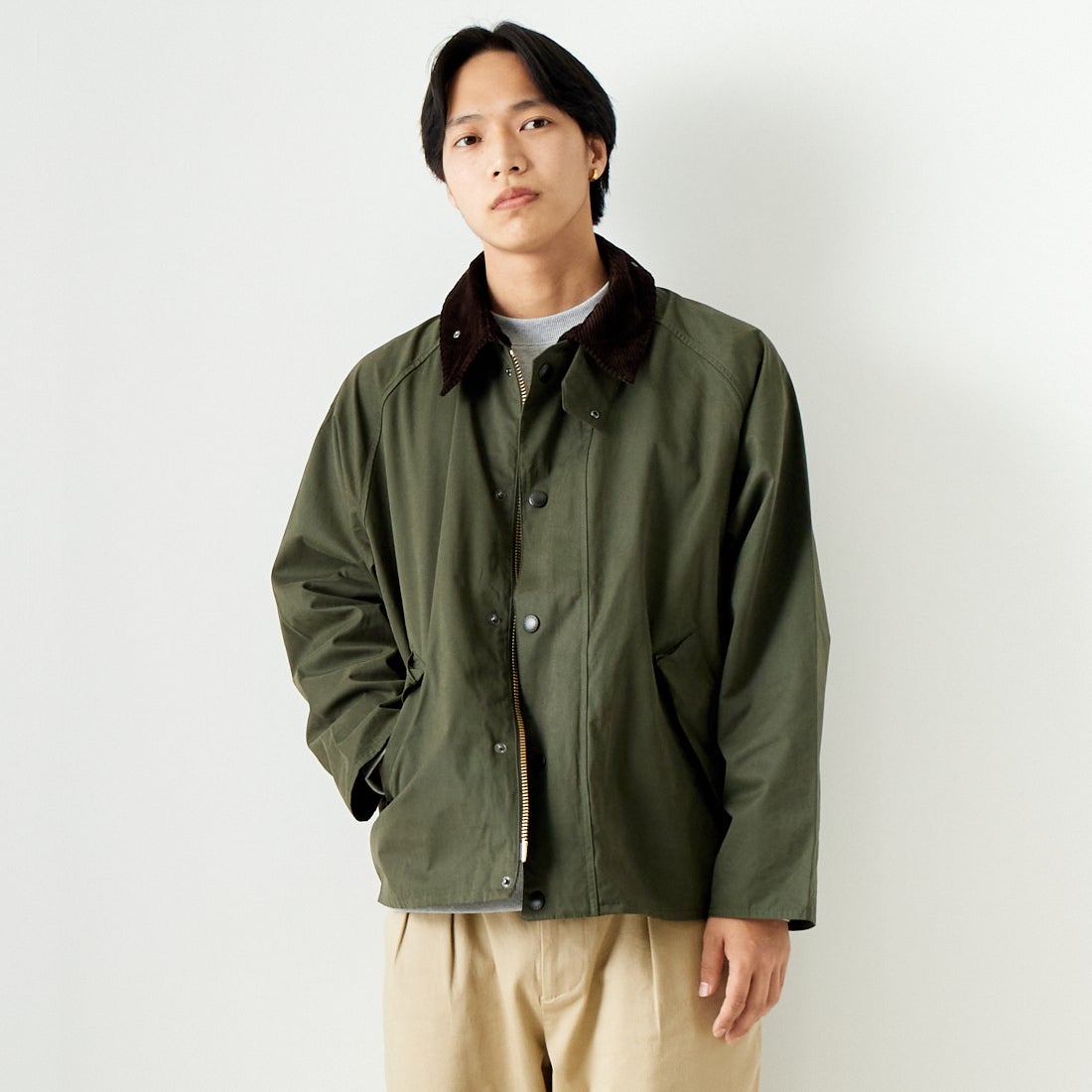 Barbour [バブアー] トランスポート ピーチスキンノンオイルドジャケット [MCA0931] SAGE &&モデル身長：179cm 着用サイズ：38&&
