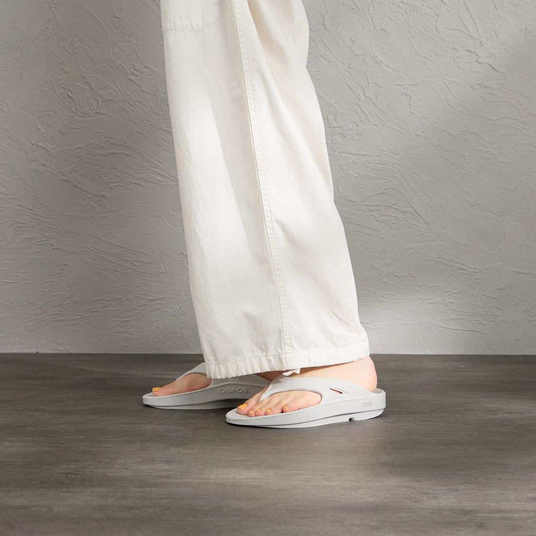 OOFOS [ウーフォス] OOriginal(ウーオリジナル) [OORIGINAL]  MOONSTONE
