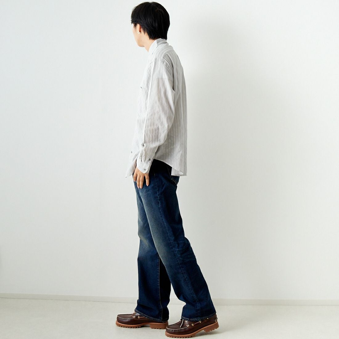 Noir Fabrik [ヌワールファブリック] カラミストライプ ロングスリーブ レギュラーカラーシャツ [JFCM-PS42-01] GREY &&モデル身長：179cm 着用サイズ：L&&