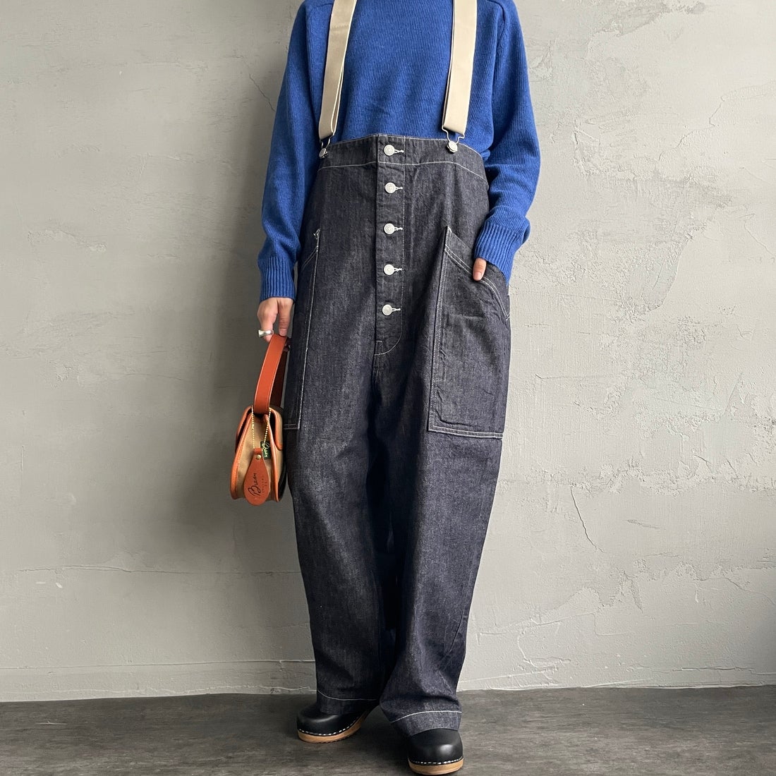 HARVESTY [ハーベスティ] サスペンダーガーデンパンツ [A12401] 98 ONEWASH&&モデル身長：158cm 着用サイズ：1&&