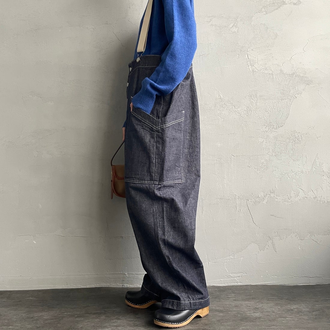 HARVESTY [ハーベスティ] サスペンダーガーデンパンツ [A12401] 98 ONEWASH&&モデル身長：158cm 着用サイズ：1&&