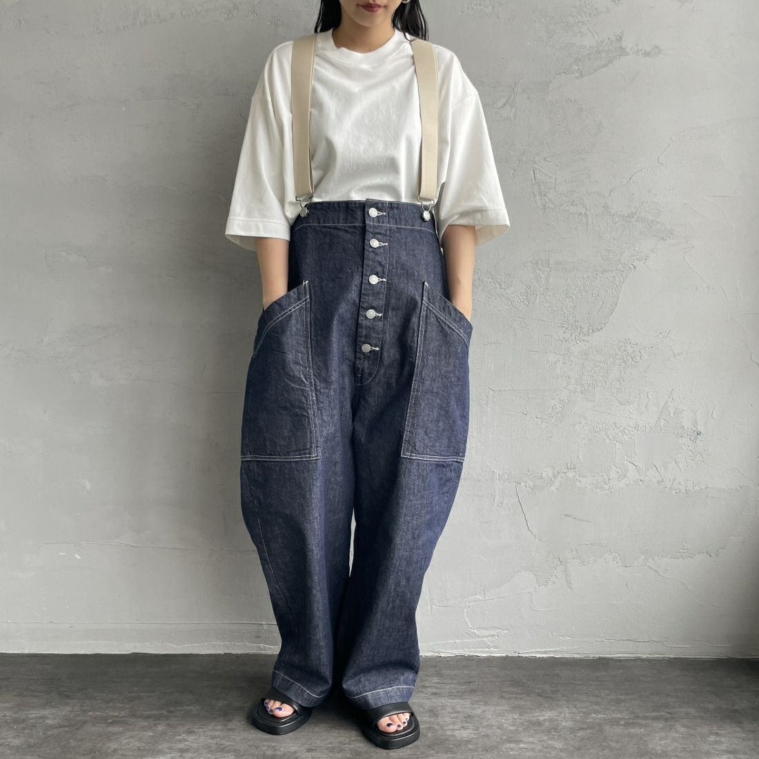 HARVESTY [ハーベスティ] サスペンダーガーデンパンツ [A12401] 98 ONEWASH&&モデル身長：156cm 着用サイズ：1&&