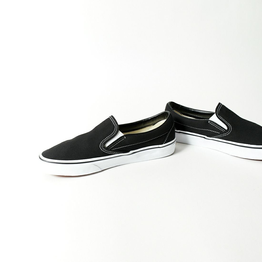 VANS [バンズ] クラシックスリッポン [VN000EYEBLK] BLACK