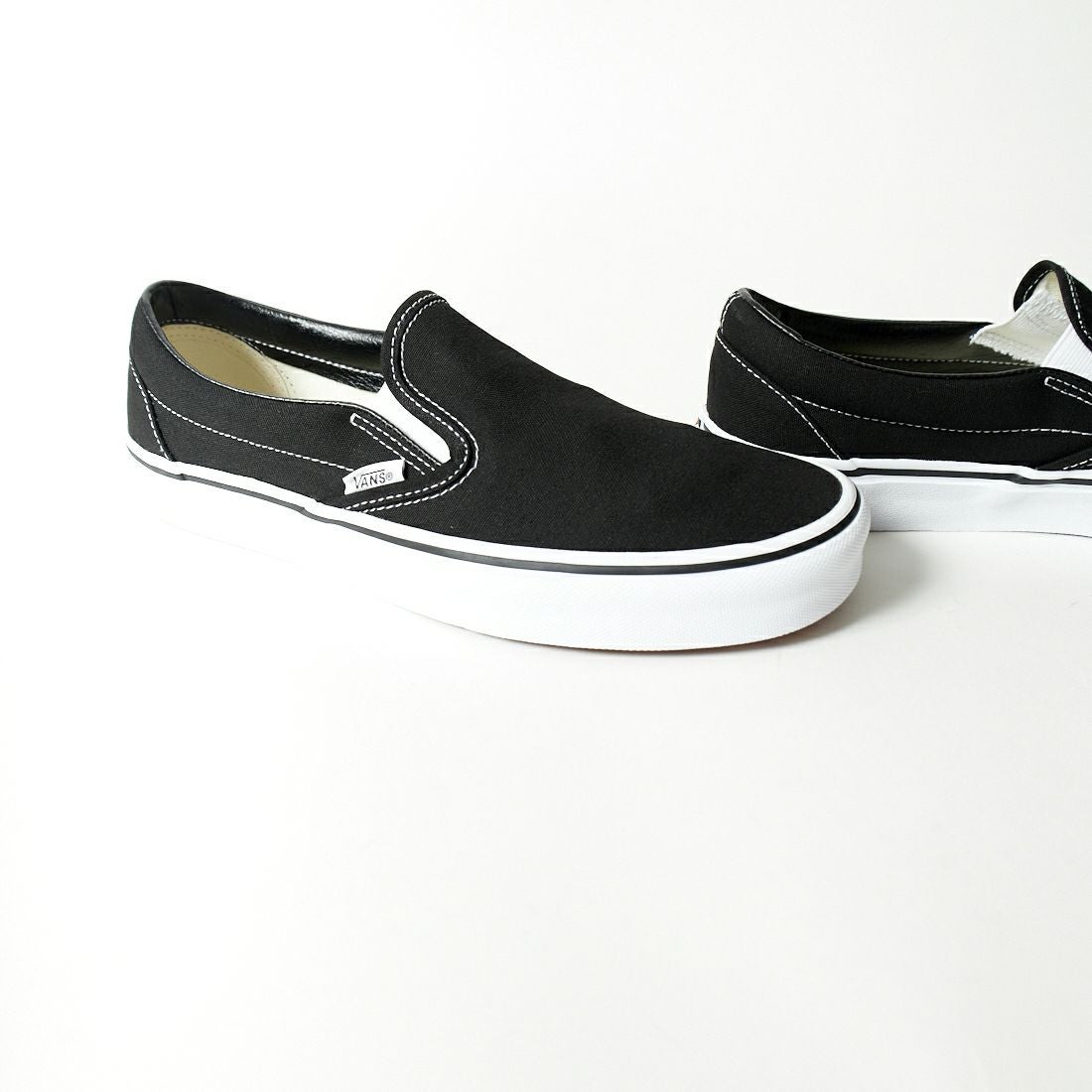 VANS [バンズ] クラシックスリッポン [VN000EYEBLK] BLACK