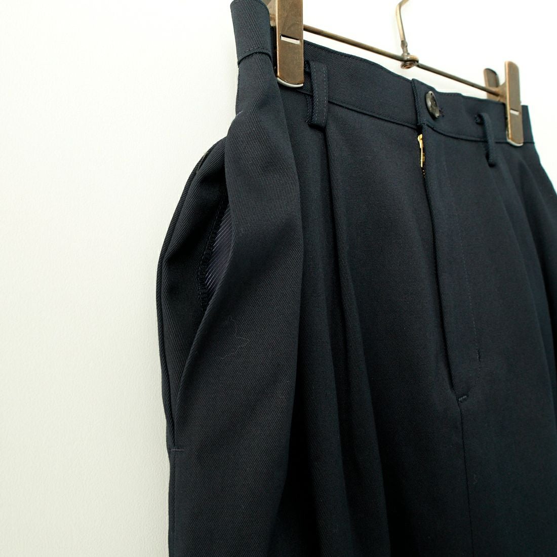 ma couleur [マ クルール] ベルト付きタックタイトスカート [J-4542] 640 ﾈｲﾋﾞｰ