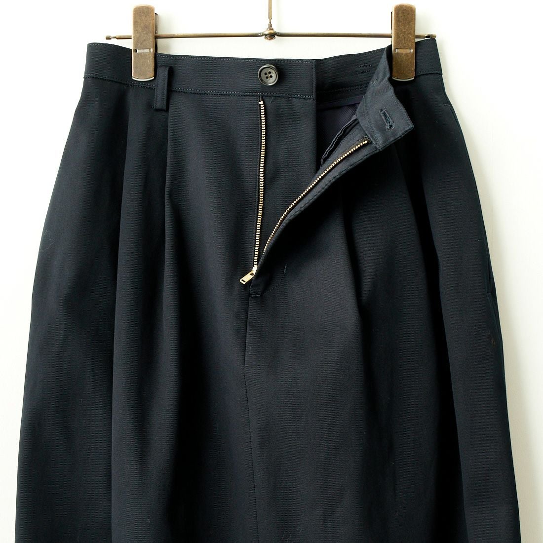 ma couleur [マ クルール] ベルト付きタックタイトスカート [J-4542] 640 ﾈｲﾋﾞｰ