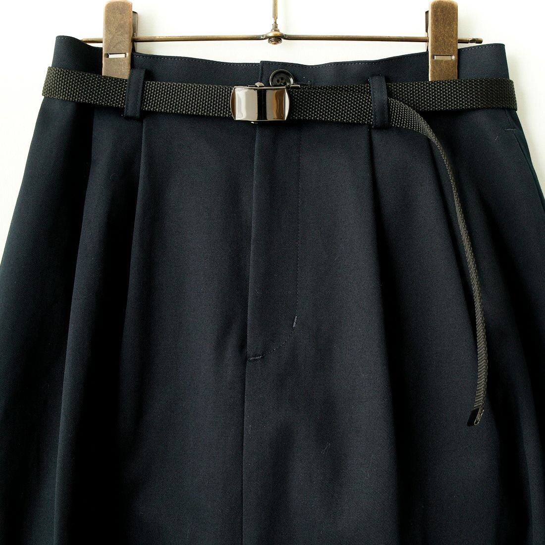 ma couleur [マ クルール] ベルト付きタックタイトスカート [J-4542] 640 ﾈｲﾋﾞｰ