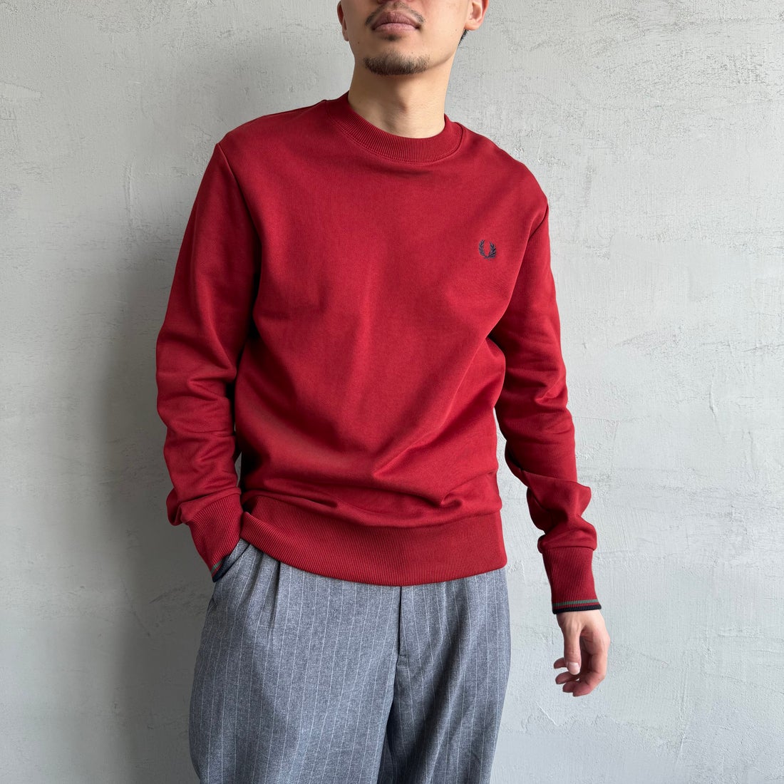 FRED PERRY [フレッドペリー] ワンポイント刺繍 クルーネック
