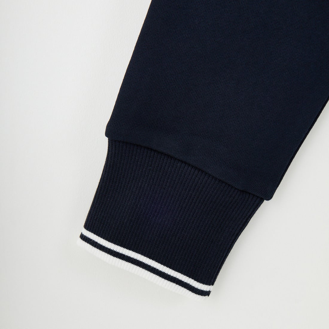 FRED PERRY [フレッドペリー] ワンポイント刺繍 クルーネックスウェット [M7535] 248 NAVY
